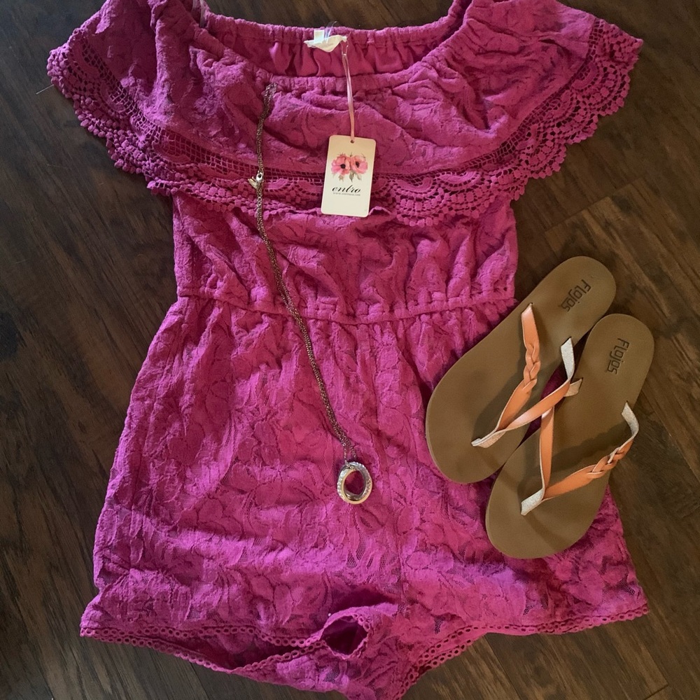 Boutique pink lacy off shoulder romper Large NWT